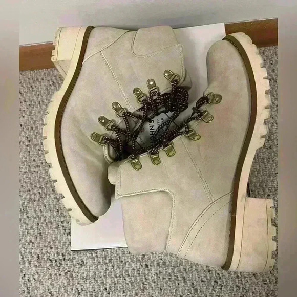 St. John's Bay Landson Boots 9 Womens Off White Faux Leather Lace Up Comfort - Picture 9 of 12